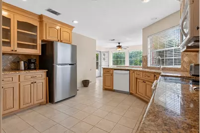 213 Diamond Oaks Drive, Hudson Oaks, TX 76087 - Photo 10