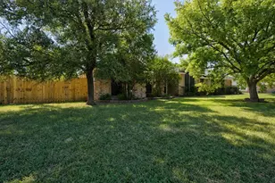 213 Diamond Oaks Dr, Hudson Oaks, TX 76087 - Photo 6