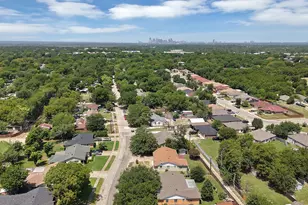 8533 Blossom Ln, Dallas, TX 75227 - Photo 8