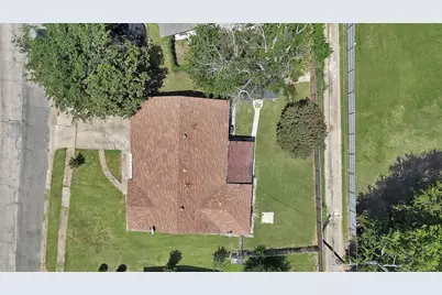 8533 Blossom Lane, Dallas, TX 75227 - Photo 6