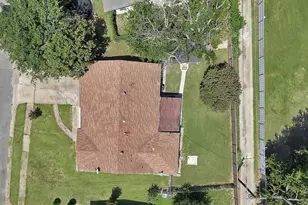 8533 Blossom Ln, Dallas, TX 75227 - Photo 6