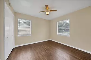 8533 Blossom Ln, Dallas, TX 75227 - Photo 14