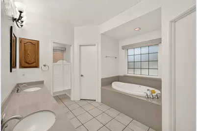 1208 Fox Hollow Drive, Carrollton, TX 75007 - Photo 20