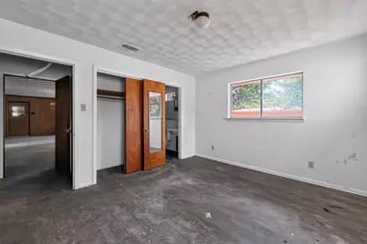 926 SE 5th Street, Grand Prairie, TX 75051 - Photo 18
