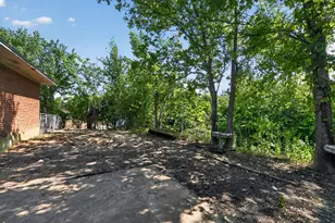 926 SE 5th St, Grand Prairie, TX 75051 - Photo 30