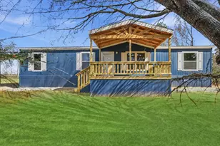 206 Rhett Ct, Aurora, TX 76078 - Photo 2
