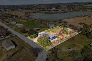 206 Rhett Ct, Aurora, TX 76078 - Photo 34