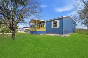 206 Rhett Ct, Aurora, TX 76078 - Photo 1