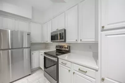 3225 Turtle Creek Boulevard #226, Dallas, TX 75219 - Photo 4