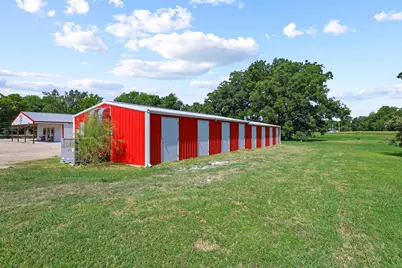 453 Depot St, Deport, TX 75435 - Photo 24