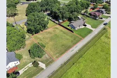 1018 Yarbrough Street, Pilot Point, TX 76258 - Photo 6
