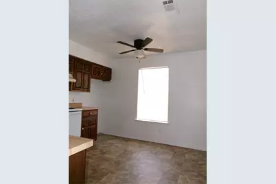754 E Warrior Trail #D, Grand Prairie, TX 75052 - Photo 4