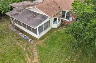 1404 E Tennie St, Gainesville, TX 76240 - Photo 12