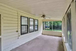 1404 E Tennie St, Gainesville, TX 76240 - Photo 34