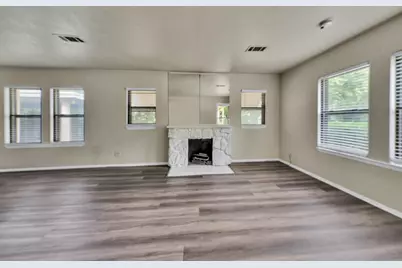 1404 E Tennie Street, Gainesville, TX 76240 - Photo 16