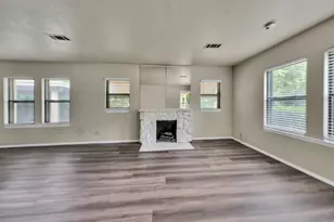 1404 E Tennie St, Gainesville, TX 76240 - Photo 16