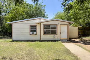 401 Long Dr, Mineral Wells, TX 76067 - Photo 1