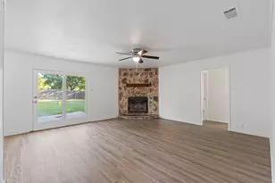 1206 Hemphill Dr, Cleburne, TX 76033 - Photo 4