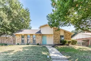 716 Via Del Sur, Mesquite, TX 75150 - Photo 1