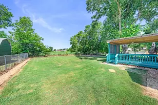 1409 Cedar St, Bonham, TX 75418 - Photo 14