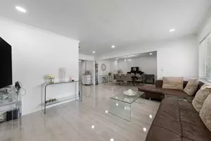 2546 Havenhurst St, Farmers Branch, TX 75234 - Photo 4
