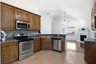 5828 Pearl Oyster Ln, Fort Worth, TX 76179 - Photo 10