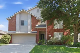 740 Cardinal Dr, Saginaw, TX 76131 - Photo 2