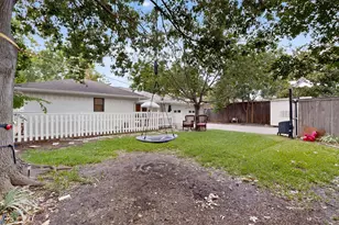 2003 J J Pearce Dr, Richardson, TX 75081 - Photo 10