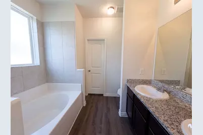1713 Blue Jay Drive, Ennis, TX 75119 - Photo 16
