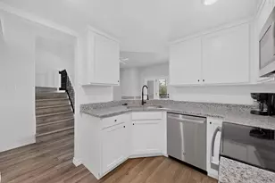 5325 Bent Tree Forest Dr, Dallas, TX 75248 - Photo 10