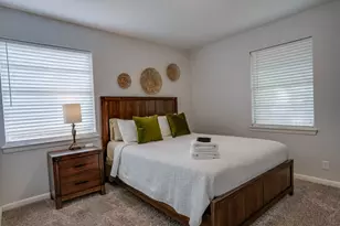 421 Apple Blossom Ln, Hurst, TX 76053 - Photo 10