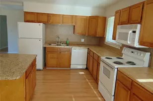3655 Pallos Verdas Dr, Dallas, TX 75229 - Photo 2