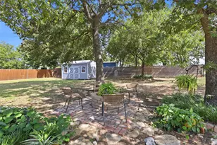 1115 E Sixth St, Springtown, TX 76082 - Photo 32