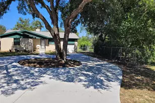 3233 Hiawatha Trail, Lake Worth, TX 76135 - Photo 2