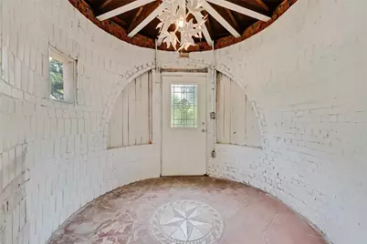 501 Lakeshore Road, Shady Shores, TX 76208 - Photo 2