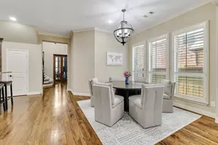 2029 N Hill Dr, Irving, TX 75038 - Photo 10