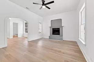 604 E Morton St, Denison, TX 75021 - Photo 6