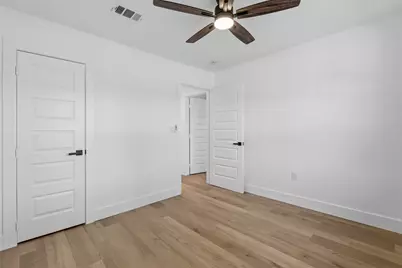 3035 Mark Twain Drive, Farmers Branch, TX 75234 - Photo 30
