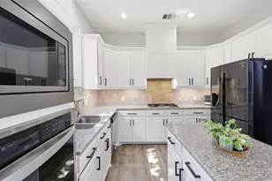 11013 Hermitage Ln, Frisco, TX 75035 - Photo 10