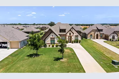 509 River Bank Court, Granbury, TX 76049 - Photo 2