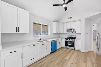 8812 Sabinas Trail, Fort Worth, TX 76118 - Photo 10