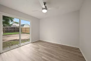 2911 Post Oak Dr, Euless, TX 76039 - Photo 14