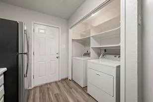 2911 Post Oak Dr, Euless, TX 76039 - Photo 12