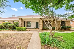 2911 Post Oak Dr, Euless, TX 76039 - Photo 2