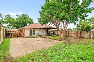2911 Post Oak Dr, Euless, TX 76039 - Photo 26