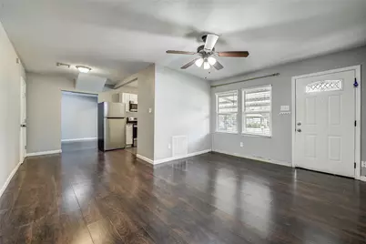 802 E Dallas Street, Mansfield, TX 76063 - Photo 8