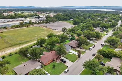 6729 Wallis Road, Lake Worth, TX 76135 - Photo 6