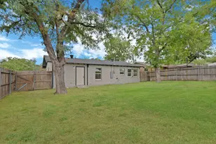 6729 Wallis Rd, Lake Worth, TX 76135 - Photo 30