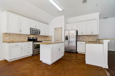 223 Carriage Drive, Willow Park, TX 76087 - Photo 10