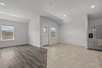 549 Bronze Circle, Springtown, TX 76082 - Photo 8